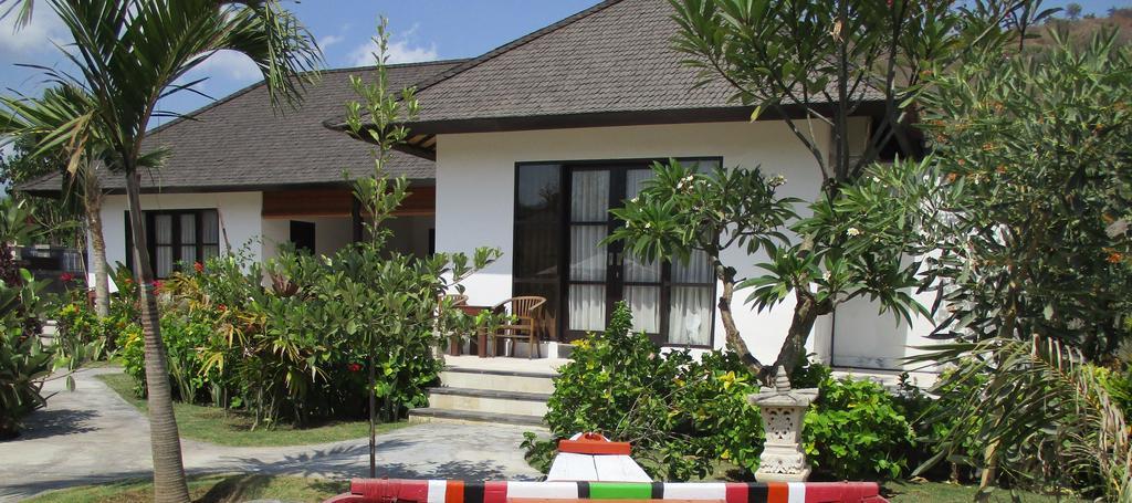 Taman Dewi Sri Villa Et Bungalow Пемутеран Экстерьер фото