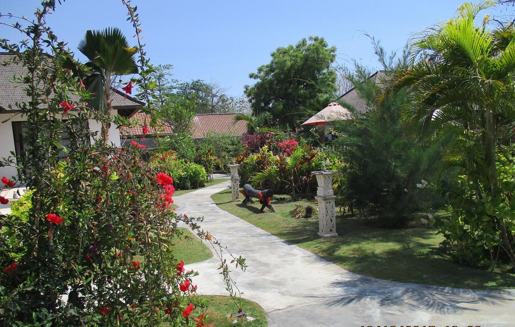 Taman Dewi Sri Villa Et Bungalow Пемутеран Экстерьер фото