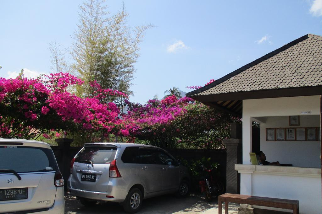 Taman Dewi Sri Villa Et Bungalow Пемутеран Экстерьер фото
