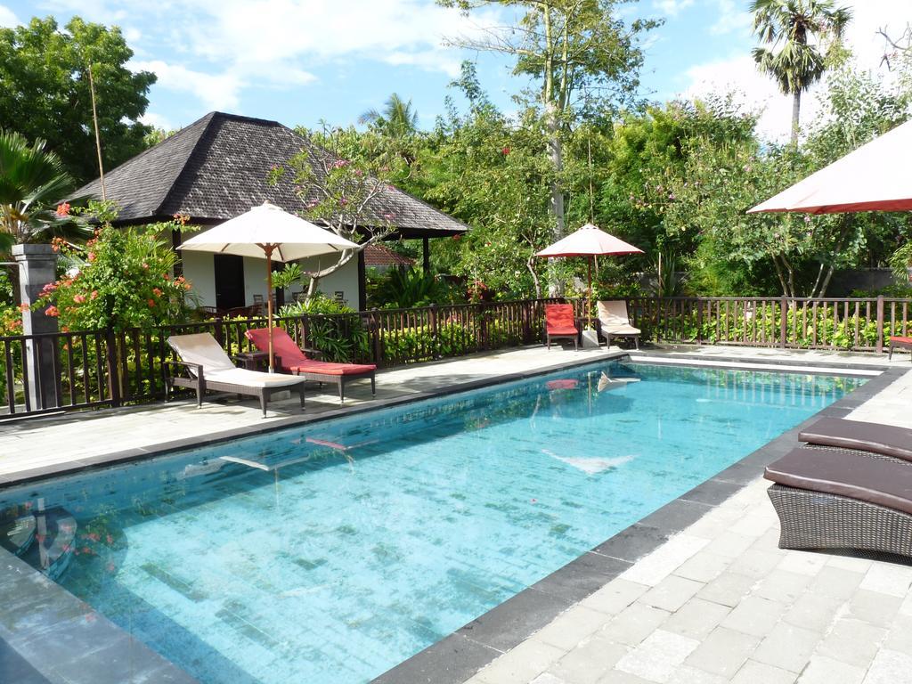 Taman Dewi Sri Villa Et Bungalow Пемутеран Экстерьер фото