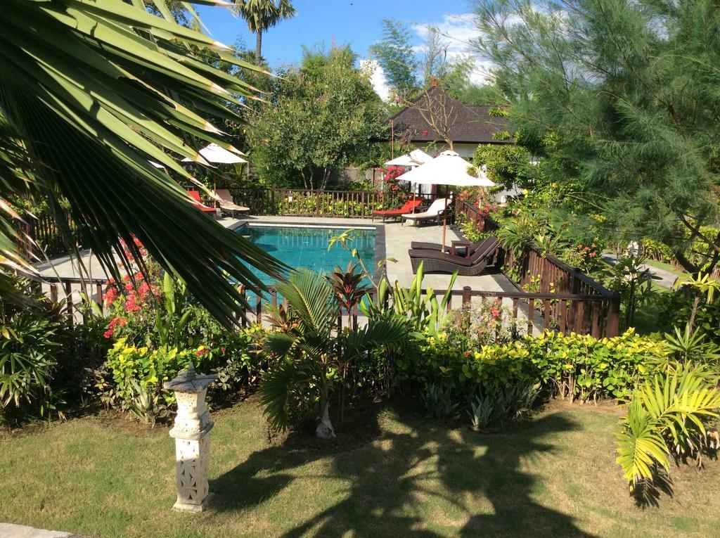 Taman Dewi Sri Villa Et Bungalow Пемутеран Экстерьер фото