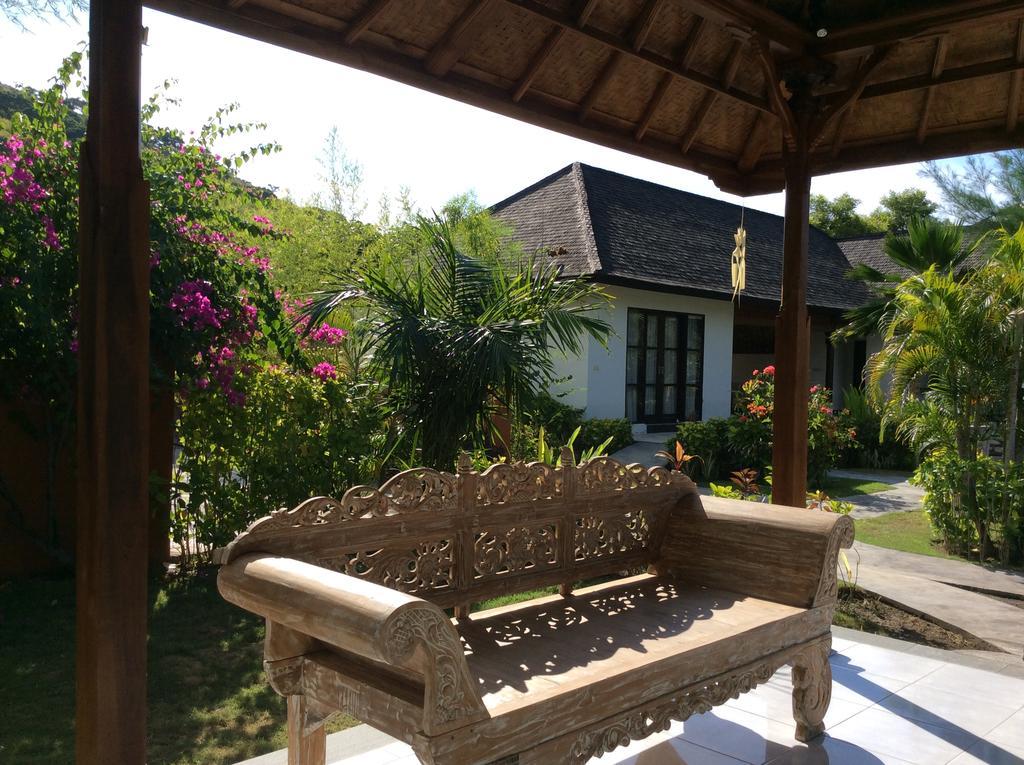 Taman Dewi Sri Villa Et Bungalow Пемутеран Экстерьер фото
