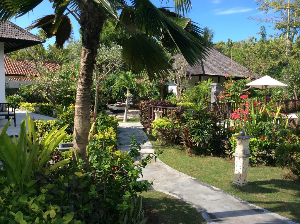 Taman Dewi Sri Villa Et Bungalow Пемутеран Экстерьер фото