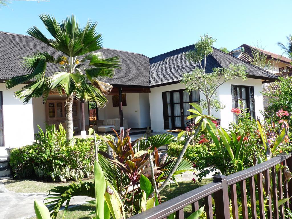 Taman Dewi Sri Villa Et Bungalow Пемутеран Экстерьер фото
