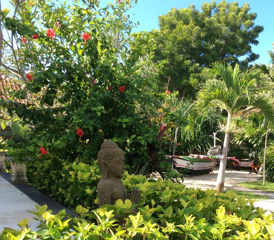 Taman Dewi Sri Villa Et Bungalow Пемутеран Экстерьер фото