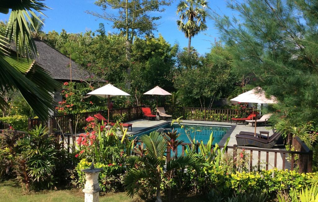 Taman Dewi Sri Villa Et Bungalow Пемутеран Экстерьер фото