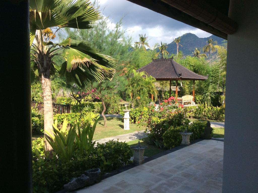 Taman Dewi Sri Villa Et Bungalow Пемутеран Экстерьер фото