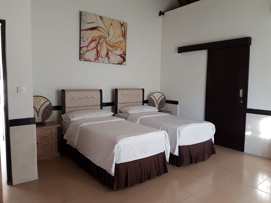 Taman Dewi Sri Villa Et Bungalow Пемутеран Экстерьер фото